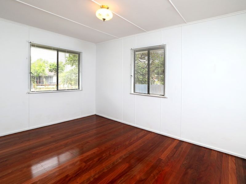 10 Meyrick Street, Cannon Hill QLD 4170