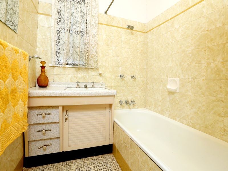 10 Meyrick Street, Cannon Hill QLD 4170