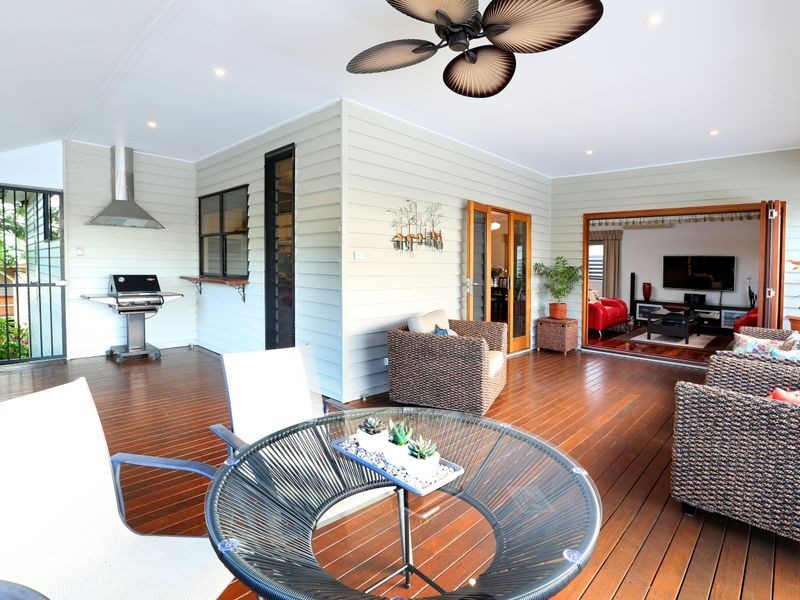 105 Porteus Drive, Seven Hills QLD 4170