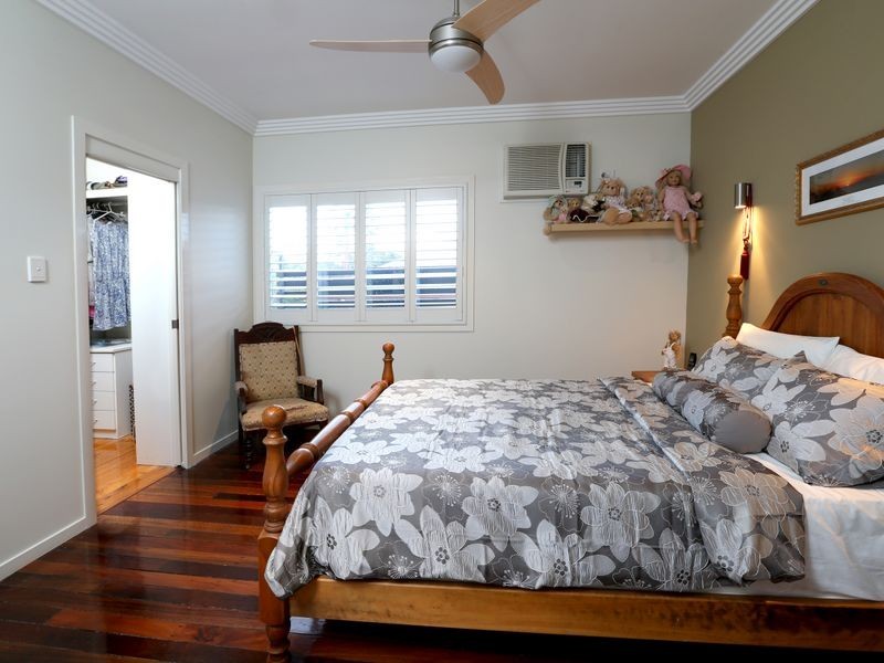 105 Porteus Drive, Seven Hills QLD 4170