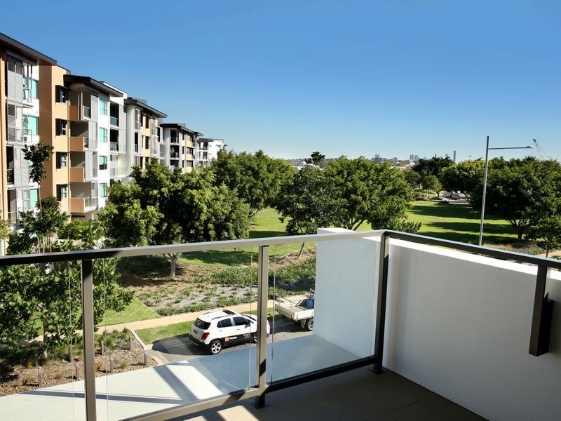 4301/12 – 18 Parkside Circuit, Hamilton QLD 4007