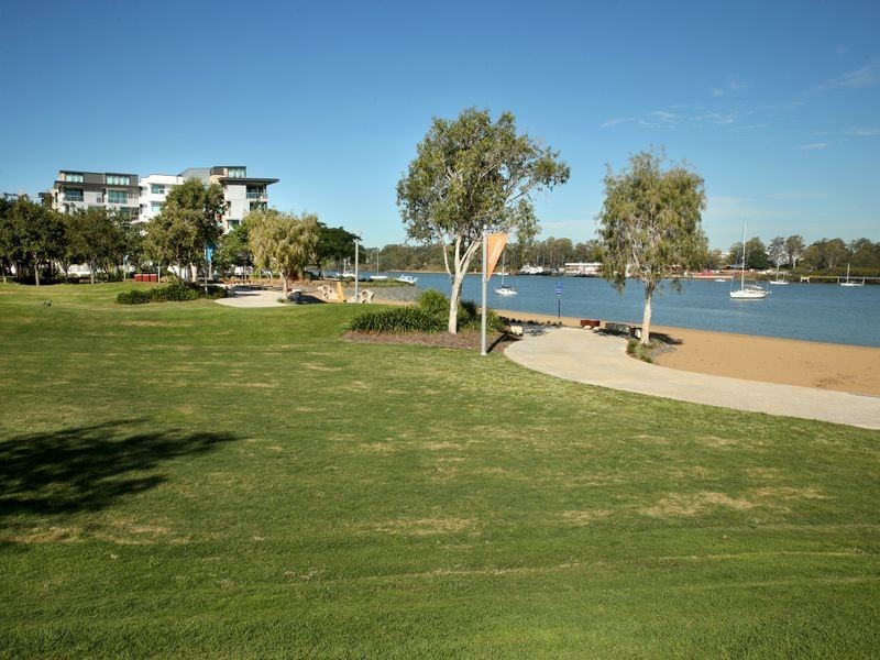 4301/12 – 18 Parkside Circuit, Hamilton QLD 4007