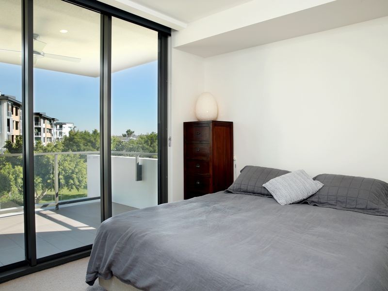 4301/12 – 18 Parkside Circuit, Hamilton QLD 4007