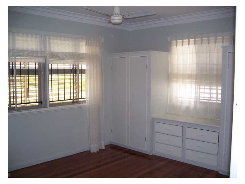 19 Camelia Street, Cannon Hill QLD 4170