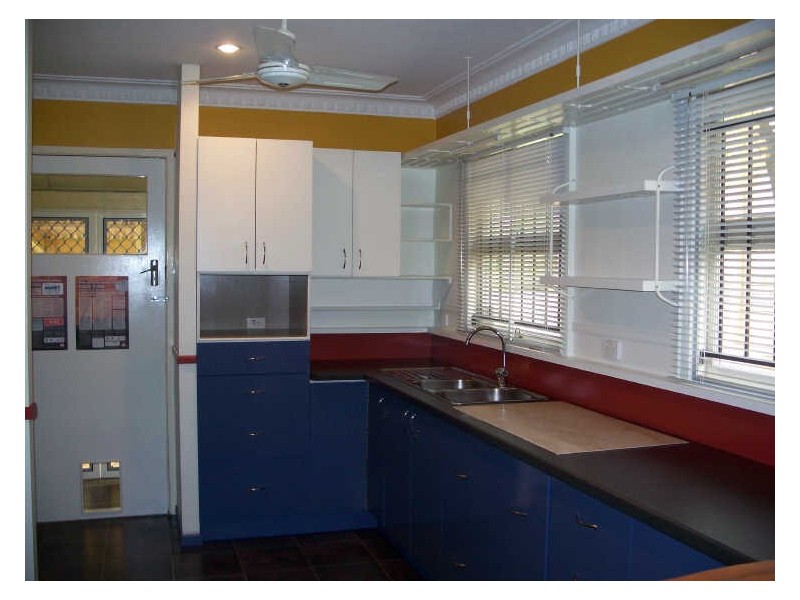 19 Camelia Street, Cannon Hill QLD 4170