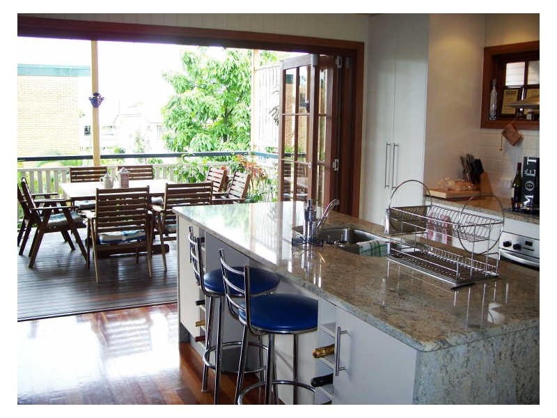 28 Redfern Street, Woolloongabba QLD 4102