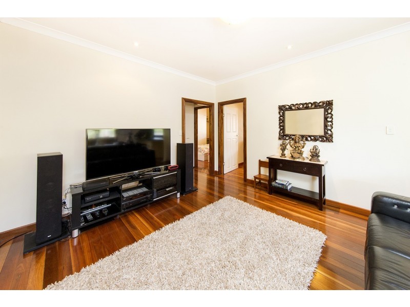 86 Gatling Road, Cannon Hill QLD 4170