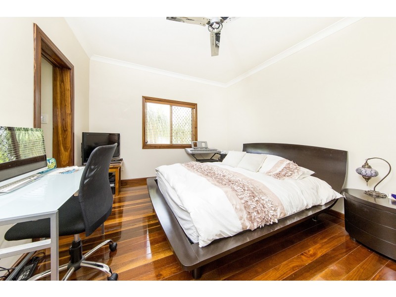 86 Gatling Road, Cannon Hill QLD 4170