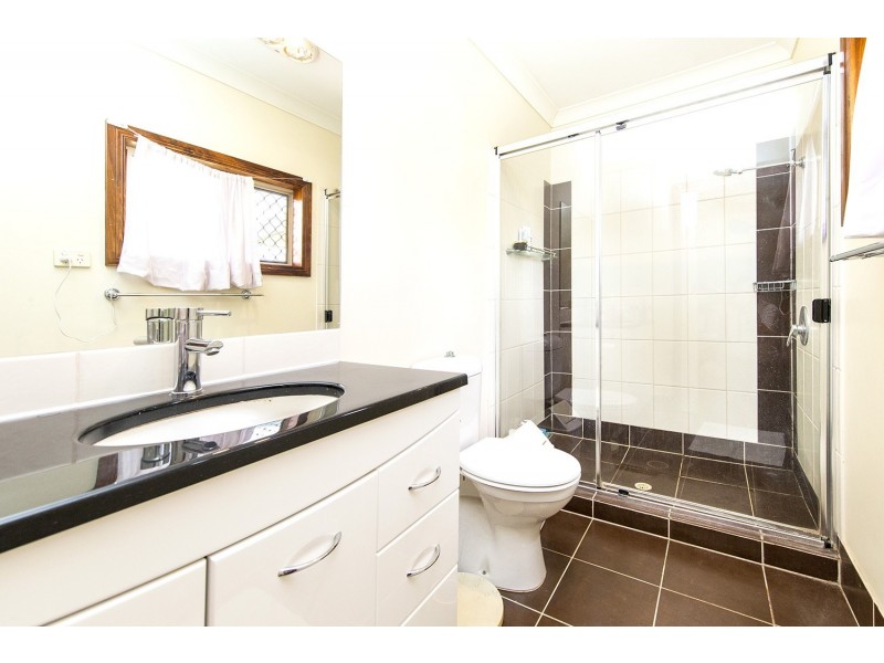 86 Gatling Road, Cannon Hill QLD 4170