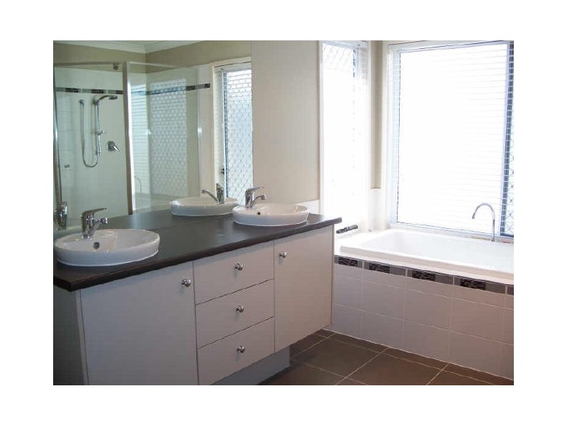 2 Kevin Court, Murarrie QLD 4172