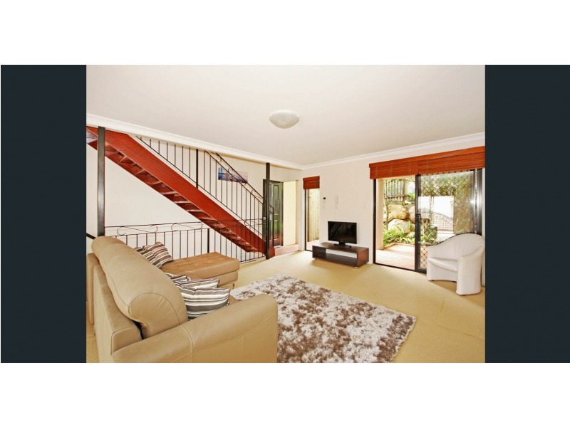 Unit 2/10 McIlwraith Avenue, Balmoral QLD 4171