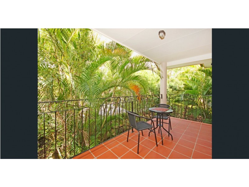 Unit 2/10 McIlwraith Avenue, Balmoral QLD 4171