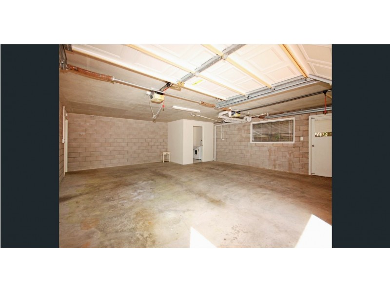 Unit 2/10 McIlwraith Avenue, Balmoral QLD 4171
