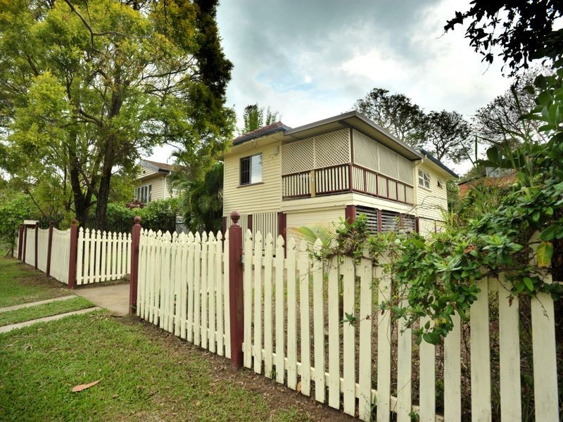 12 Narela Street, Cannon Hill QLD 4170