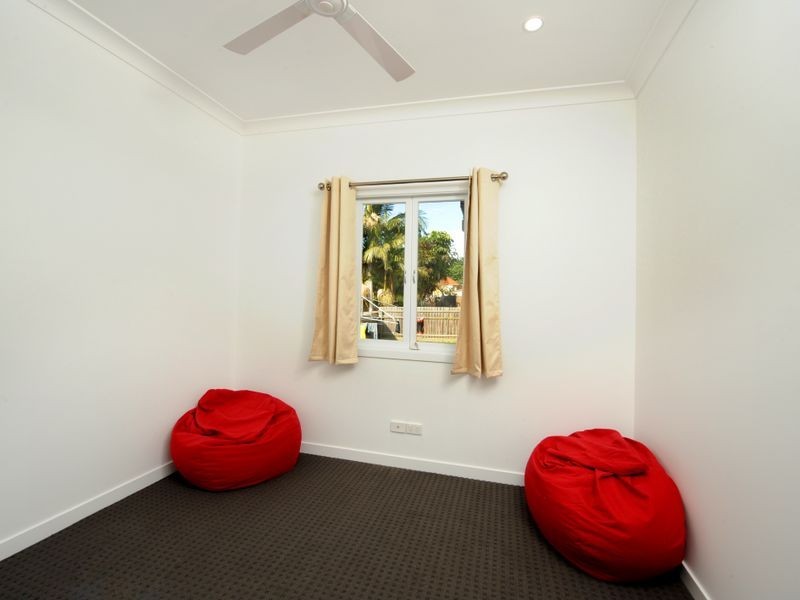 157 Dahlia Street, Cannon Hill QLD 4170