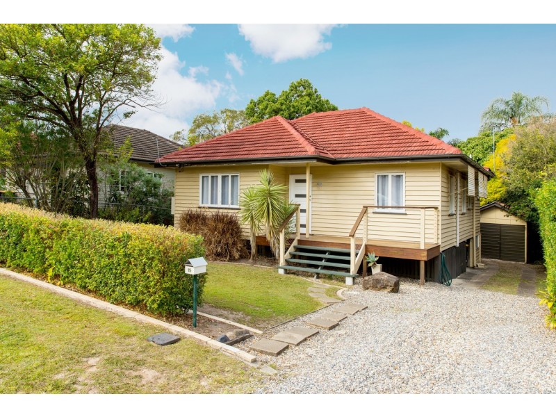 19 Goolara Street, Cannon Hill QLD 4170