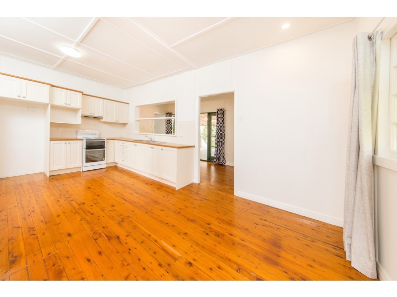 19 Goolara Street, Cannon Hill QLD 4170
