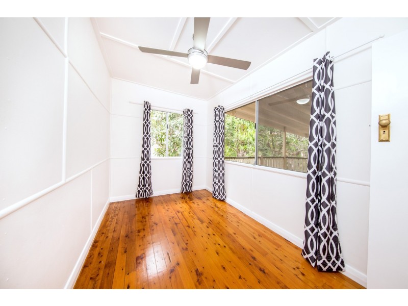 19 Goolara Street, Cannon Hill QLD 4170