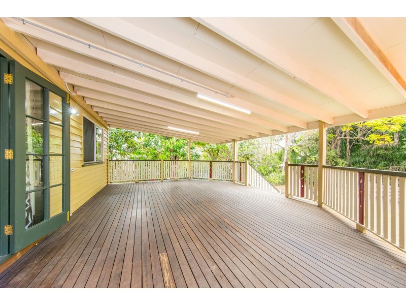 19 Goolara Street, Cannon Hill QLD 4170