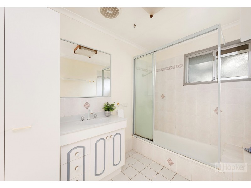 28 Meyrick Street, Cannon Hill QLD 4170