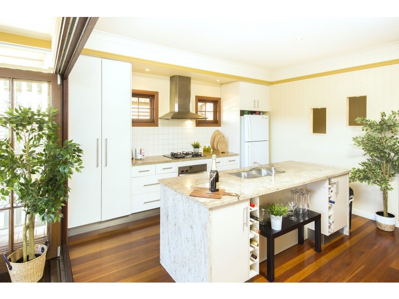 28 Redfern Street, Woolloongabba QLD 4102