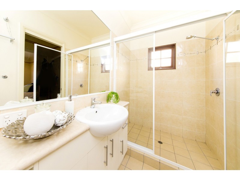 28 Redfern Street, Woolloongabba QLD 4102