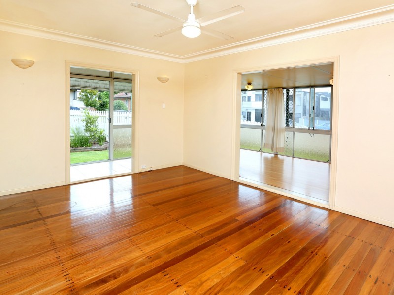 4 Delsie Street, Cannon Hill QLD 4170