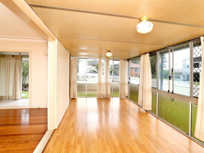 4 Delsie Street, Cannon Hill QLD 4170