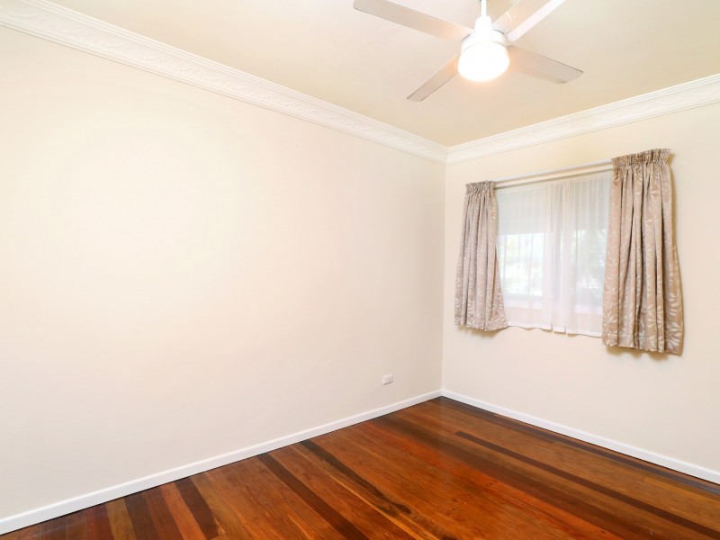 4 Delsie Street, Cannon Hill QLD 4170