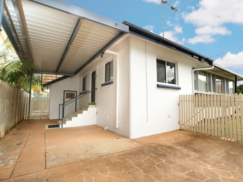4 Delsie Street, Cannon Hill QLD 4170