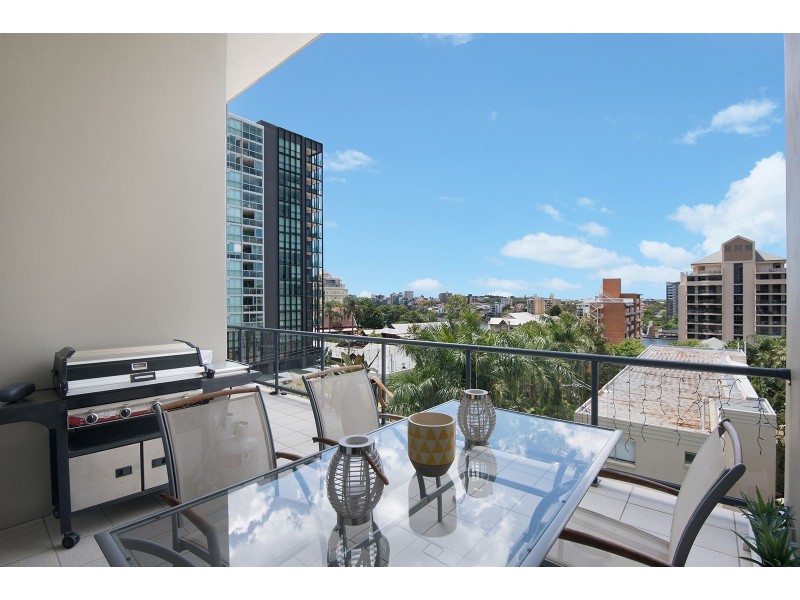 Unit 19/19 Thorn Street, Kangaroo Point QLD 4169