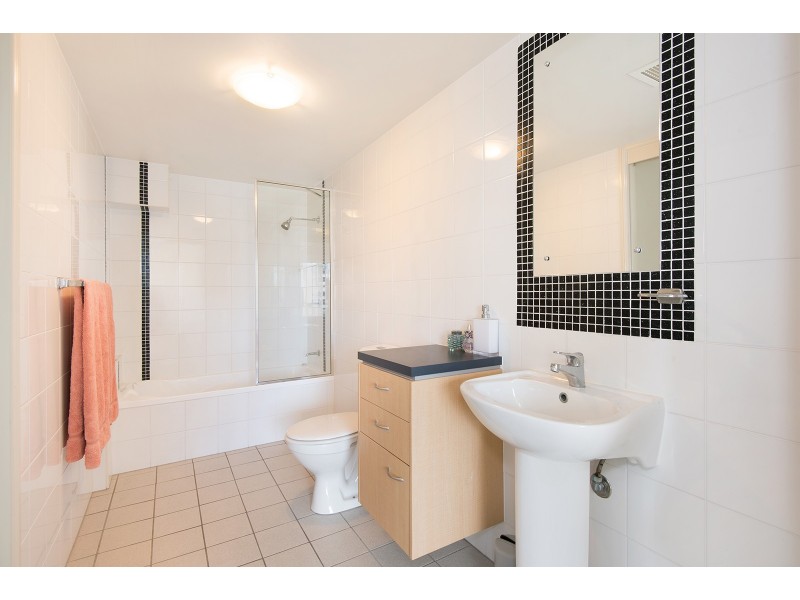 Unit 19/19 Thorn Street, Kangaroo Point QLD 4169