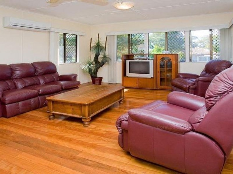 8 Meyrick Street, Cannon Hill QLD 4170