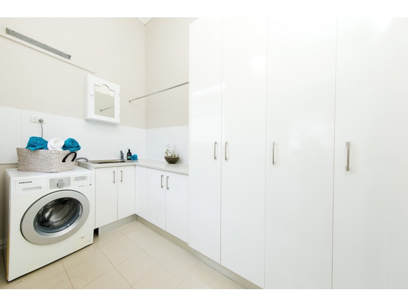 25 Walter Street, Murarrie QLD 4172