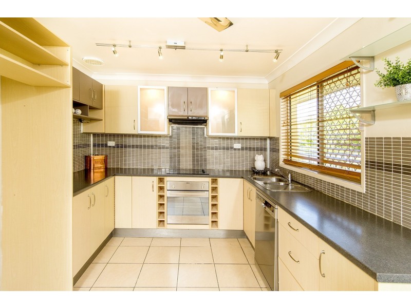 63 Jardine Drive, Springwood QLD 4127