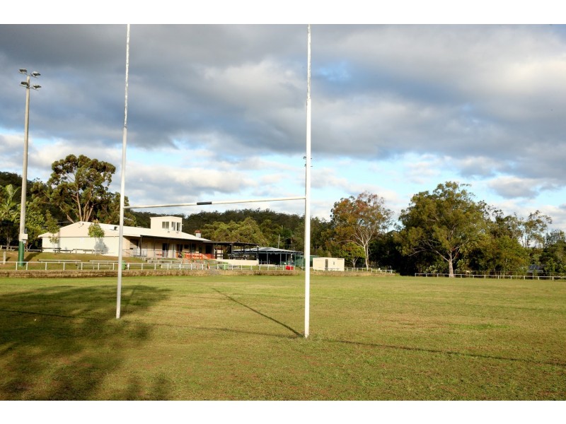 63 Jardine Drive, Springwood QLD 4127