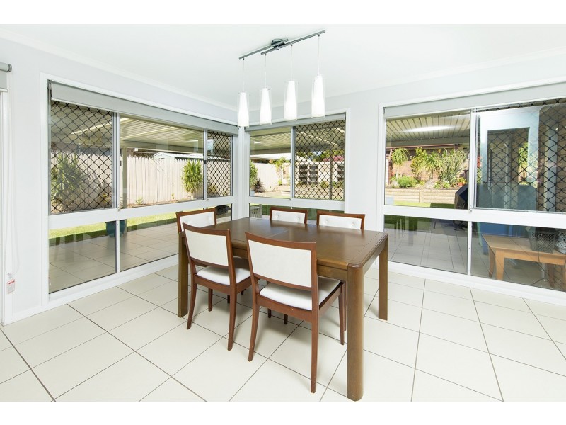 8 Sourris Court, Carina QLD 4152