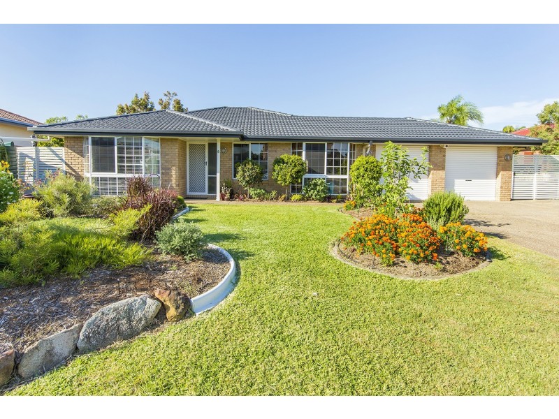 8 Sourris Court, Carina QLD 4152