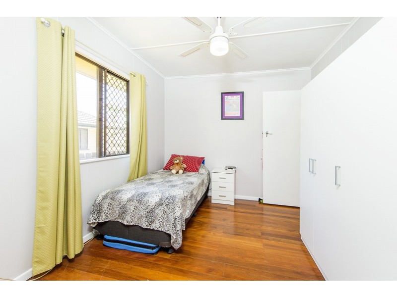 8 Meyrick Street, Cannon Hill QLD 4170