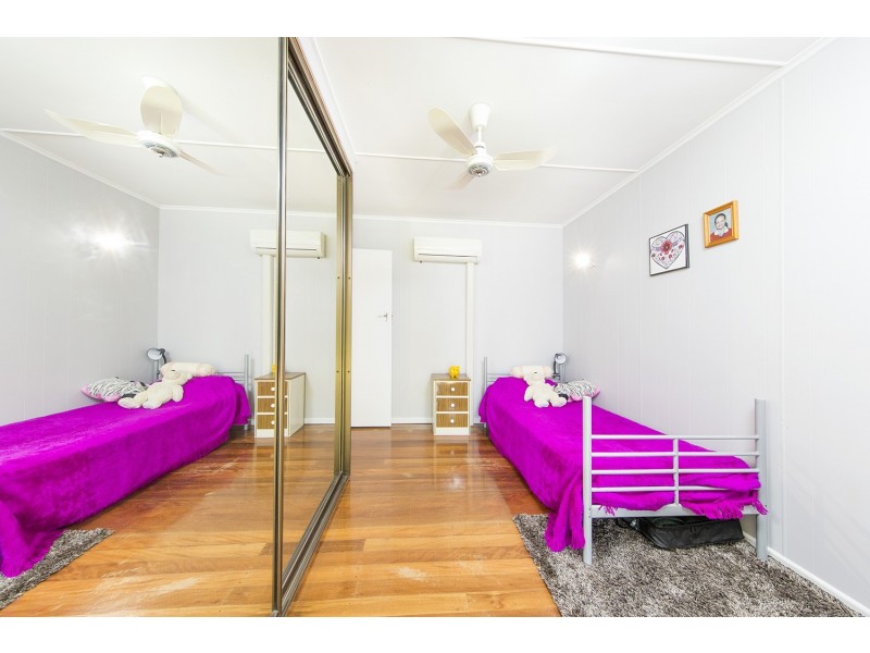 8 Meyrick Street, Cannon Hill QLD 4170