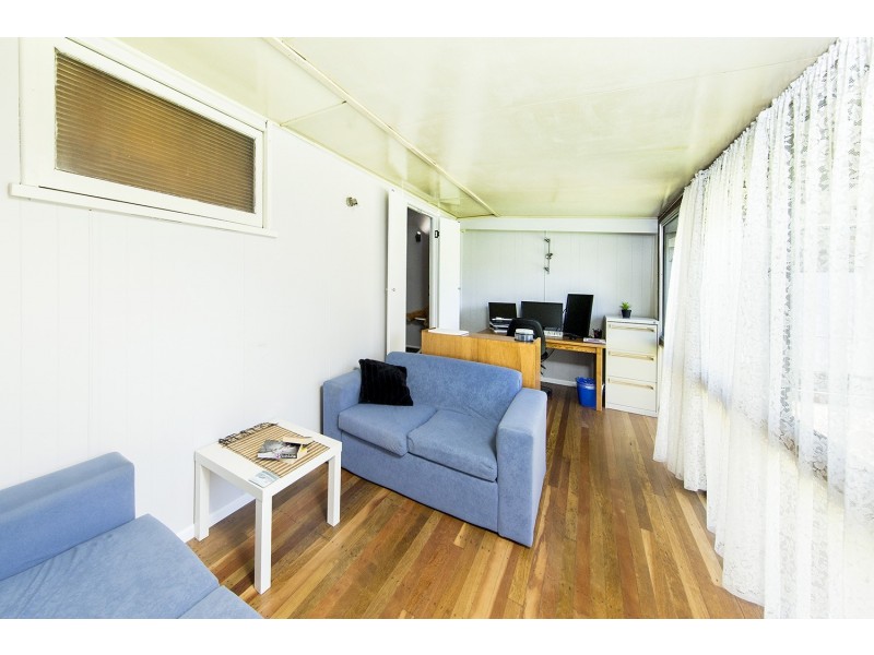 8 Meyrick Street, Cannon Hill QLD 4170