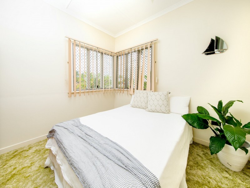 39 Dorothea Street, Cannon Hill QLD 4170