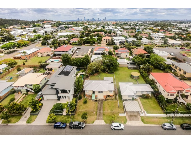 39 Dorothea Street, Cannon Hill QLD 4170