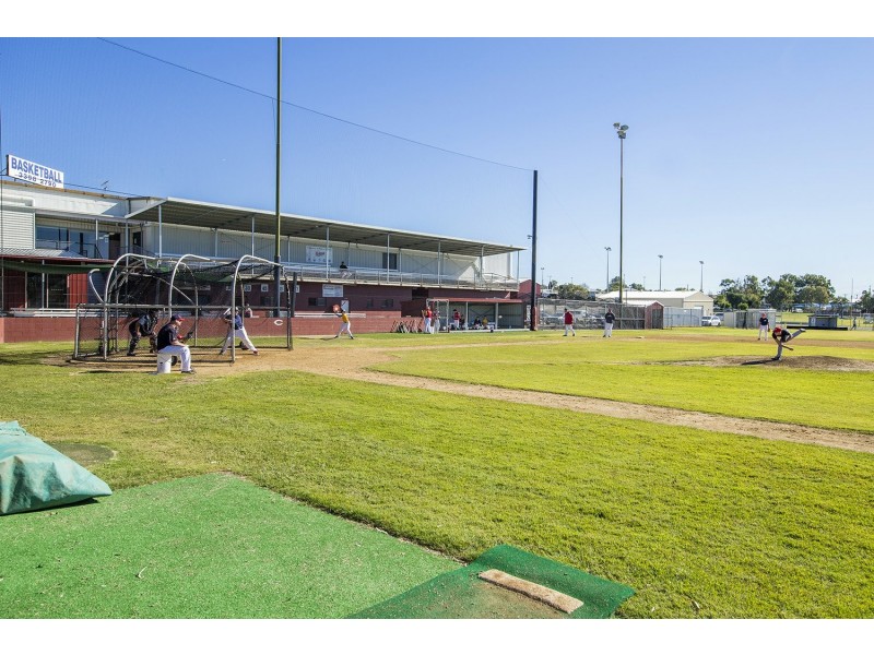 51 Pembroke Street, Carina QLD 4152