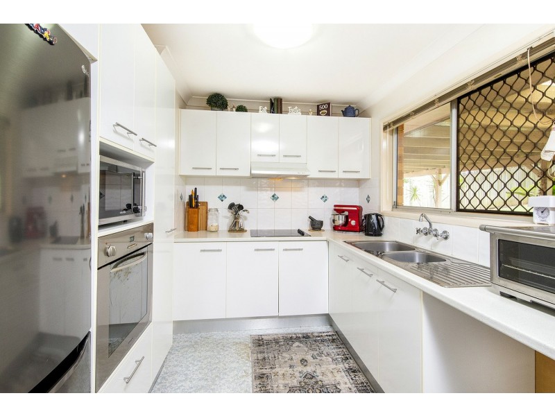 12 Little John Street, Daisy Hill QLD 4127