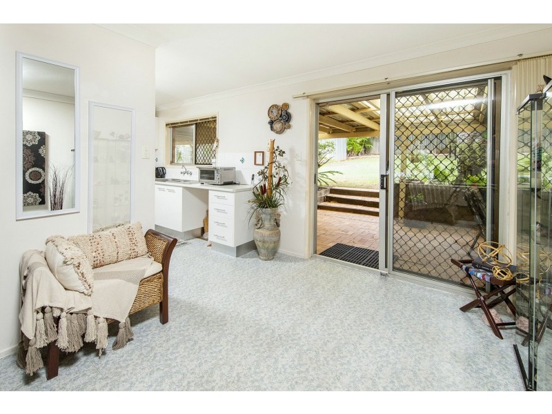 12 Little John Street, Daisy Hill QLD 4127