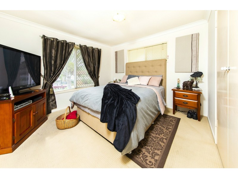 12 Little John Street, Daisy Hill QLD 4127