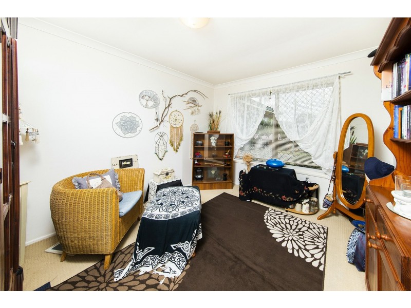 12 Little John Street, Daisy Hill QLD 4127