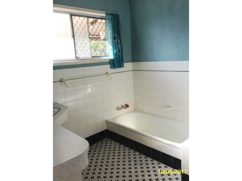 1890 Creek Road, Cannon Hill QLD 4170