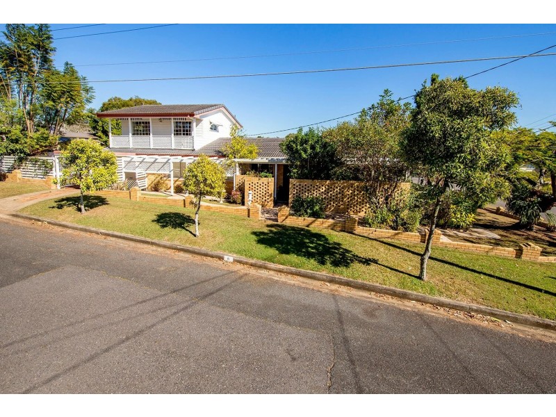 6 Chater Street, Carina QLD 4152